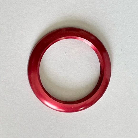 GUCCI RUBY RED METAL BEZEL for the Vintage GUCCI Interchangeable bezel watch - Picture 2 of 3